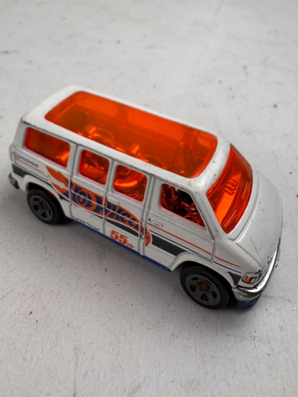 Hot Wheels Dodge Van 55th Anniversary White Dajiban Race Team GRX21 1:64 Loose